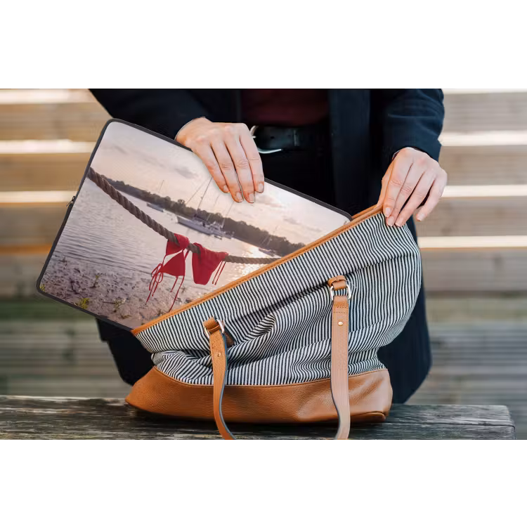 Badkleding - Rood - Zomer - Water - Zonsondergang laptophoes neopreen klein -tas