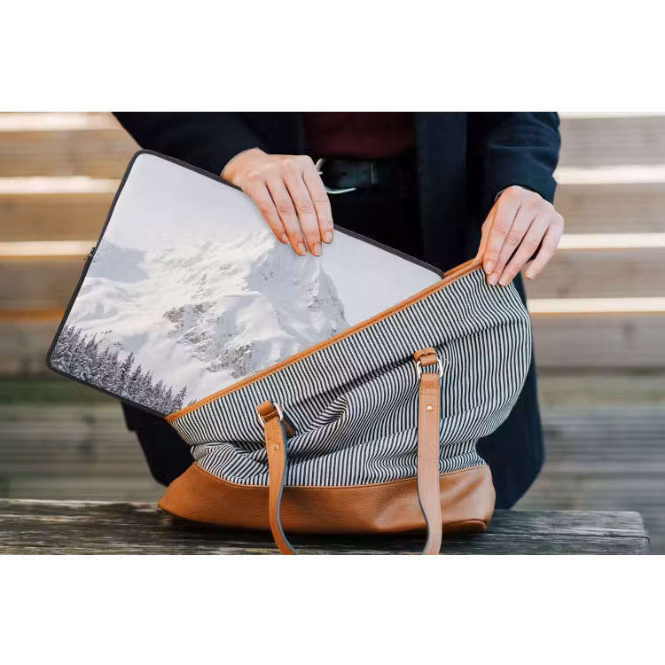 Berg - Sneeuw - Winter - Natuur - Wit laptophoes neopreen klein -tas