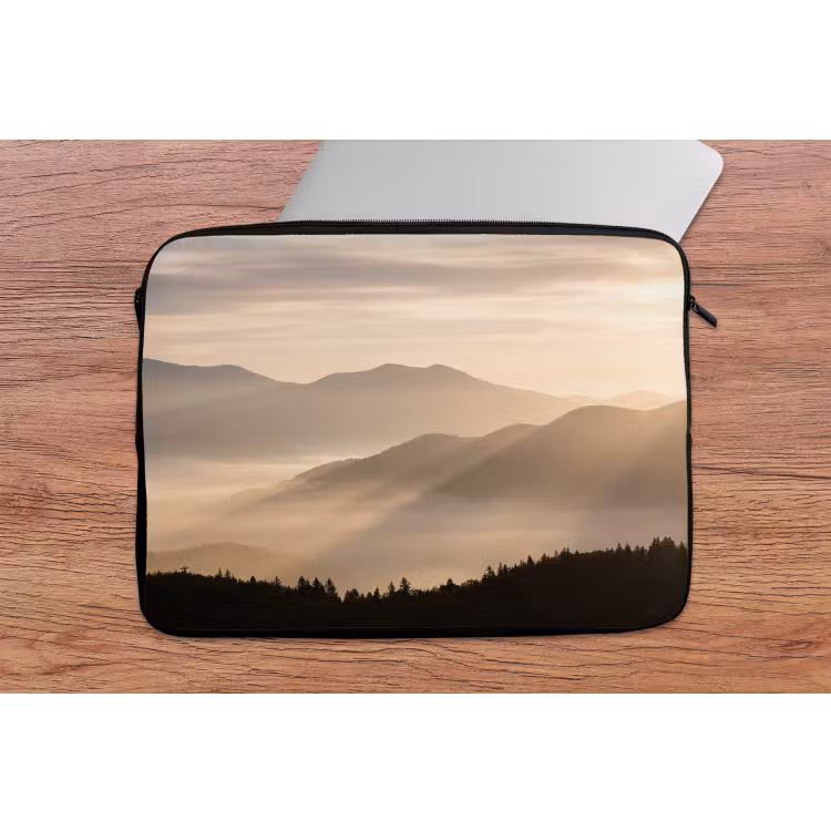 Bergen - Mist - Zonnestralen laptophoes neopreen klein -tafel
