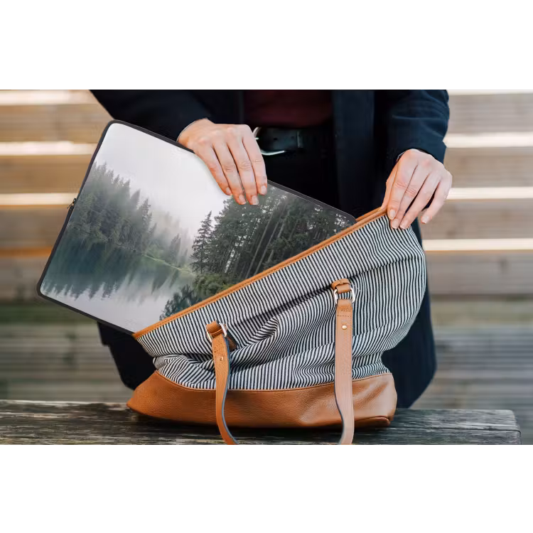 Bergen - Meer - Bos laptophoes neopreen klein -tas