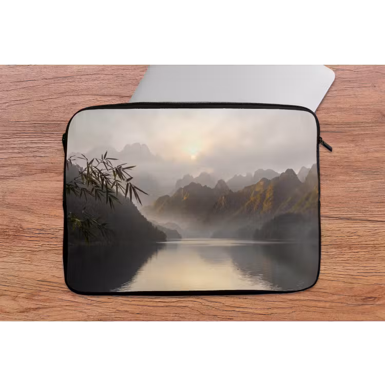 Bergen - Water - Mist - Natuur - Landschap laptophoes neopreen klein -tafel