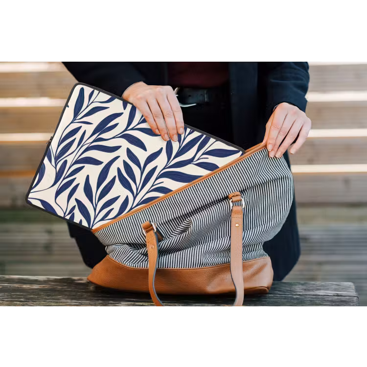 Bladeren - Klimop - Donkerblauw laptophoes neopreen klein -tas