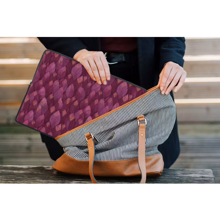 Bladeren - Patroon - Burgundy laptophoes neopreen klein 279 -tas