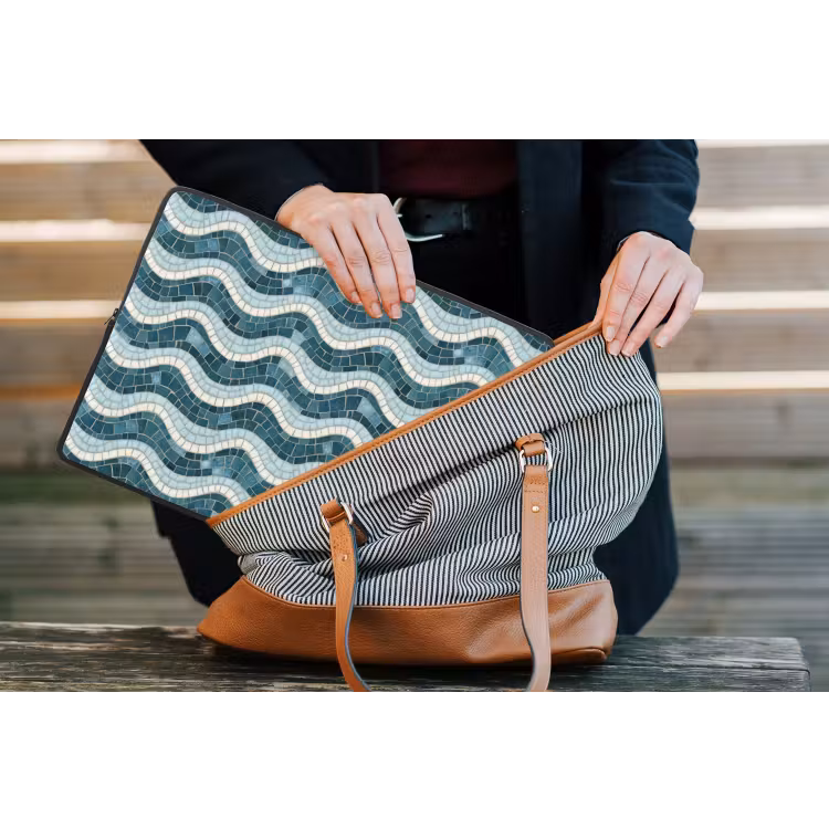 Blauw - Wit - Mozaïek - Golvend laptophoes neopreen klein 279 -tas