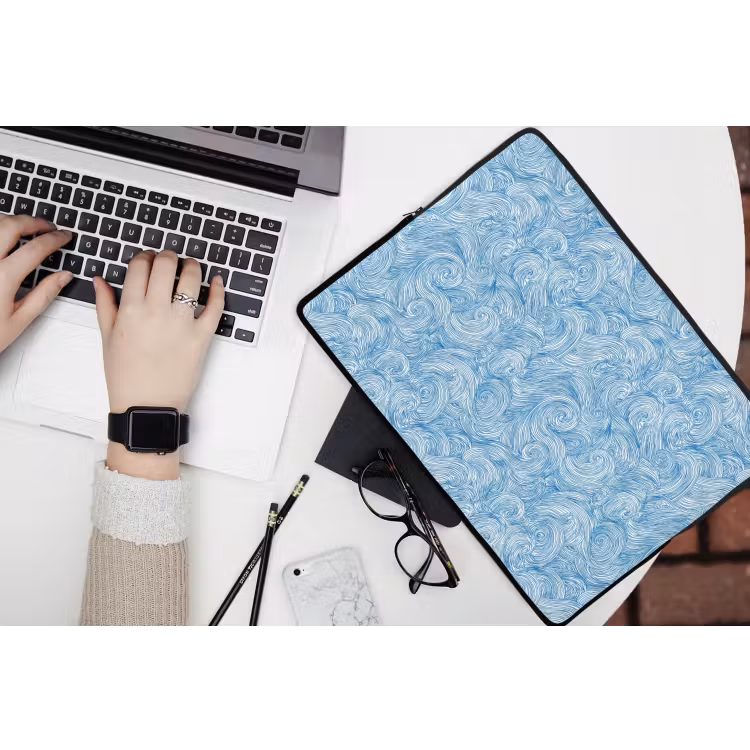 Blauw - Wit - Spiraal - Golven - Lijnen laptophoes neopreen klein 279 -bureau
