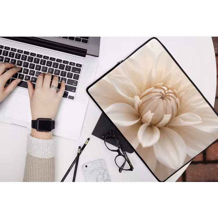 Bloem - Dahlia - Wit laptophoes neopreen klein -bureau