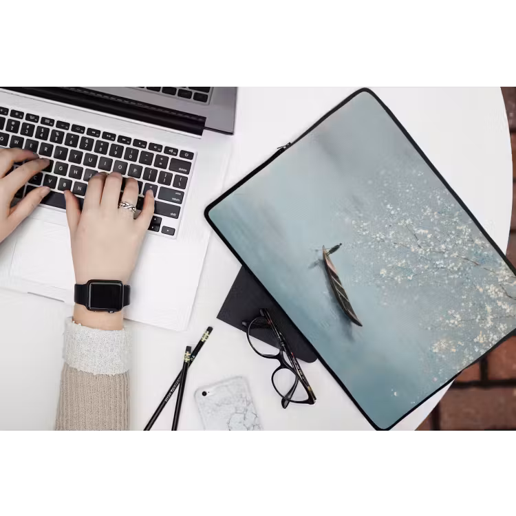 Bloesems - Minimalistisch - Wateroppervlak - Boot laptophoes neopreen klein -bureau