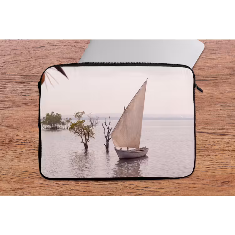 Boot - Zeil - Water - Tropisch - Natuur laptophoes neopreen klein -tafel