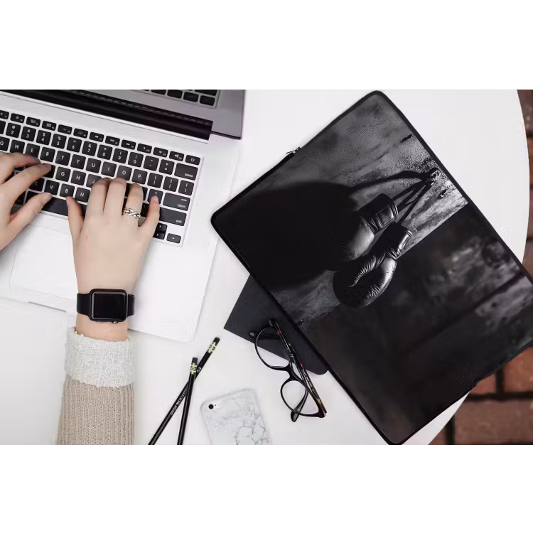 Bokshandschoenen - Muur - Duister - Zwart laptophoes neopreen klein -bureau