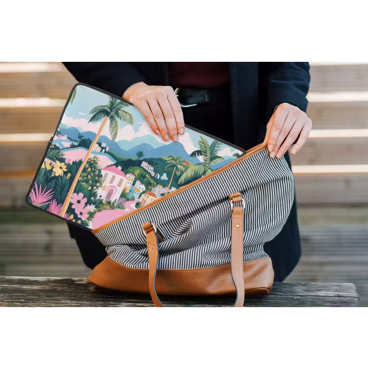 Kleurrijk - Huizen - Heuvels - Roze laptophoes neopreen klein -tas