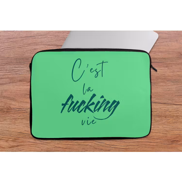 c'est la fucking vie - Groen - Penseelstijl laptophoes neopreen klein -tafel