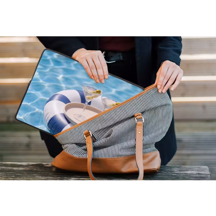 Cocktail - Zwembad - Zomer - Blauw laptophoes neopreen klein -tas