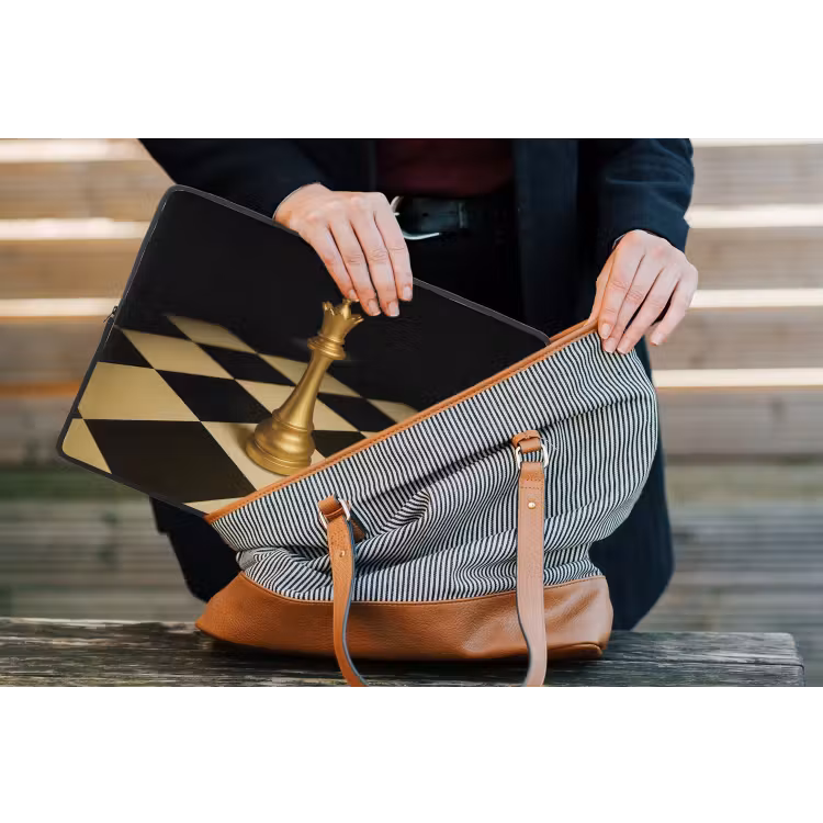 Koningin - Schaakstuk - Geblokt - Goud laptophoes neopreen klein -tas