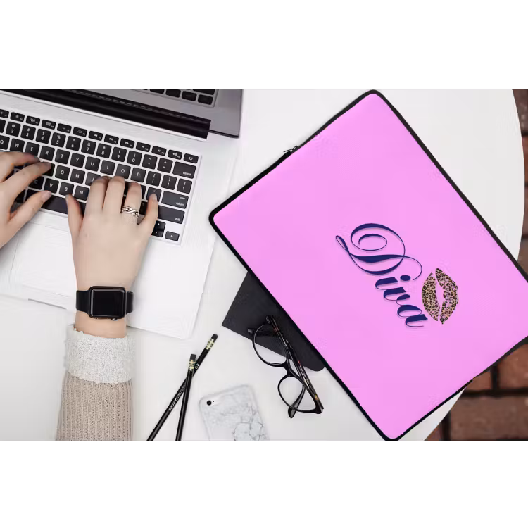 Diva - Lip - Panterprint - Roze laptophoes neopreen klein -bureau