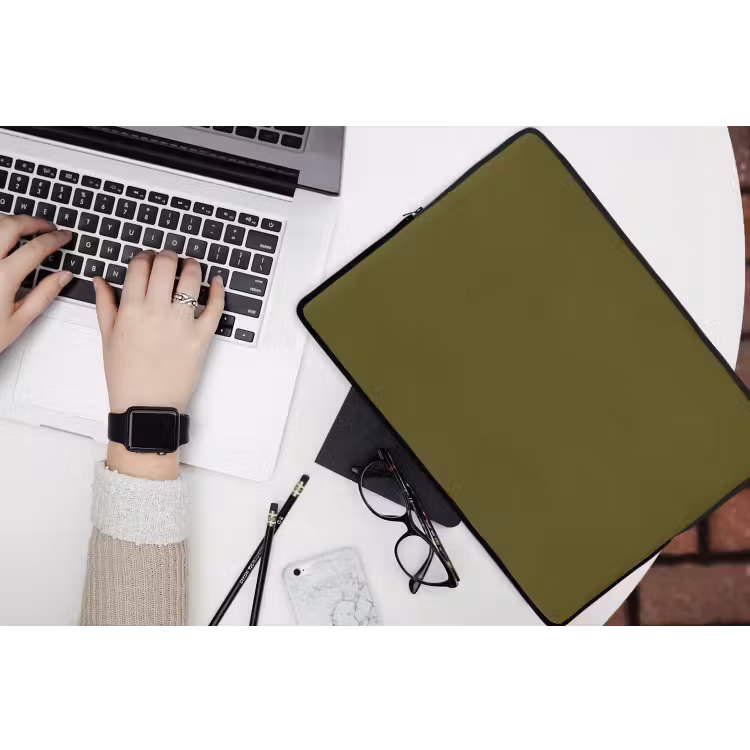 Dark - Olive - Groen laptophoes neopreen klein 279 -bureau