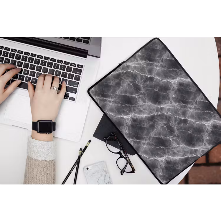 Donkergrijs - Bliksem - Marmer laptophoes neopreen klein 279 -bureau