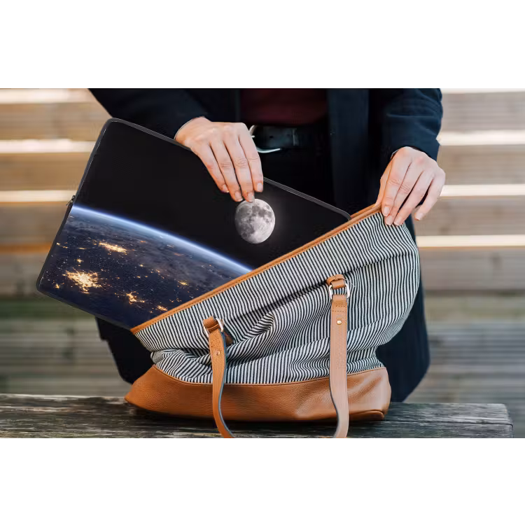 Laptop hülle - Erde – Nacht – Weltraum - Aarde - Nacht - Ruimte laptophoes neopreen klein