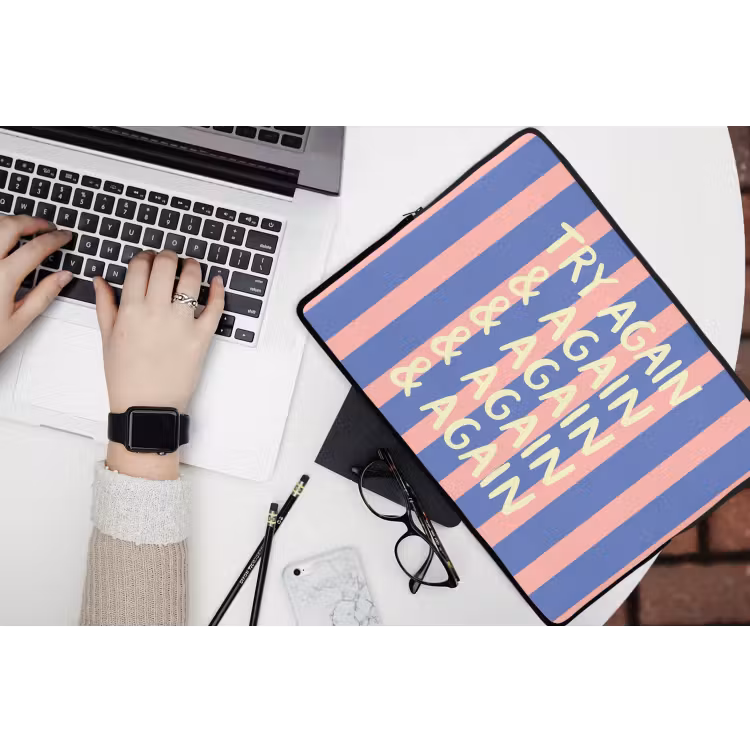 Try again - Strepen - Roze - Verticaal - Blauw laptophoes neopreen klein -bureau