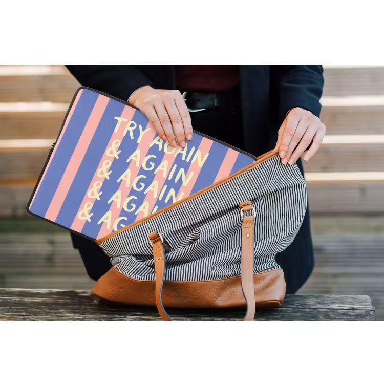 Try again - Strepen - Roze - Verticaal - Blauw laptophoes neopreen klein -tas