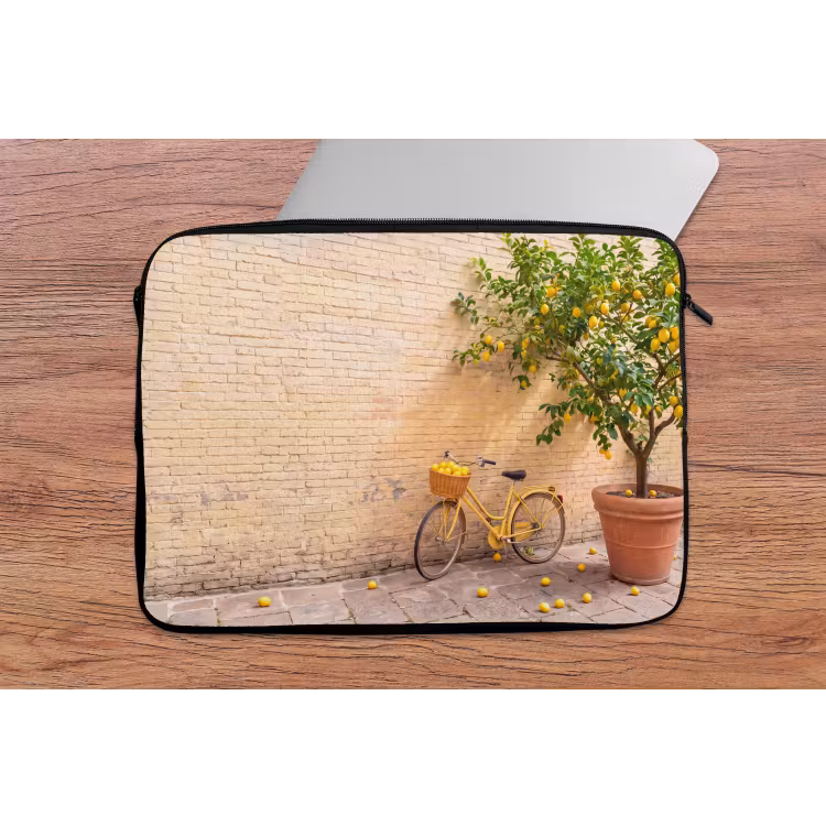 Fiets - Mand - Eten - Geel - Zomer laptophoes neopreen klein -tafel