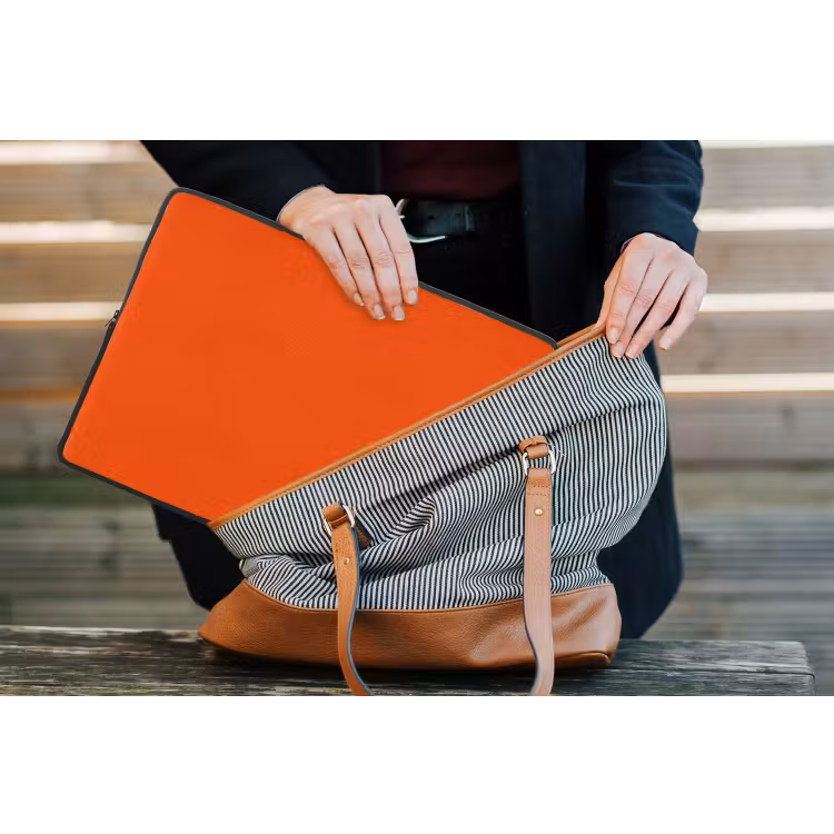 Fiery  - Tangerine - Oranje laptophoes neopreen klein 279 -tas
