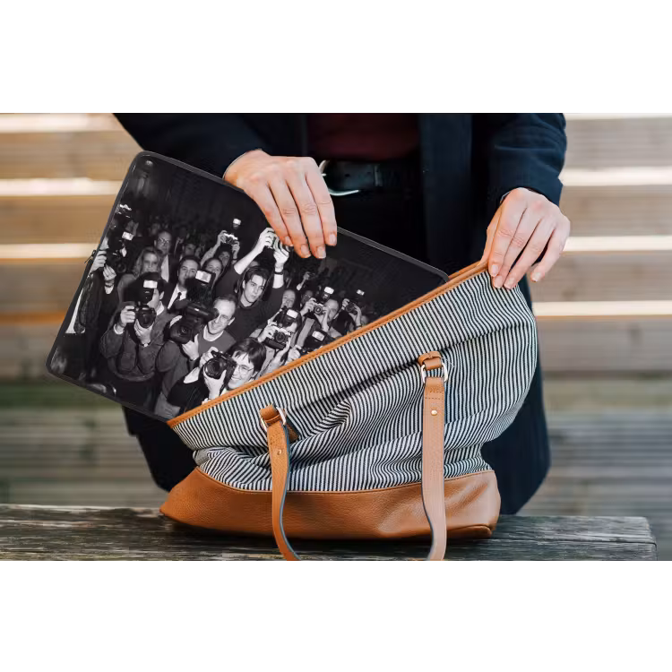 Fotografen - Menigte - Flitsers - Journalistiek laptophoes neopreen klein -tas
