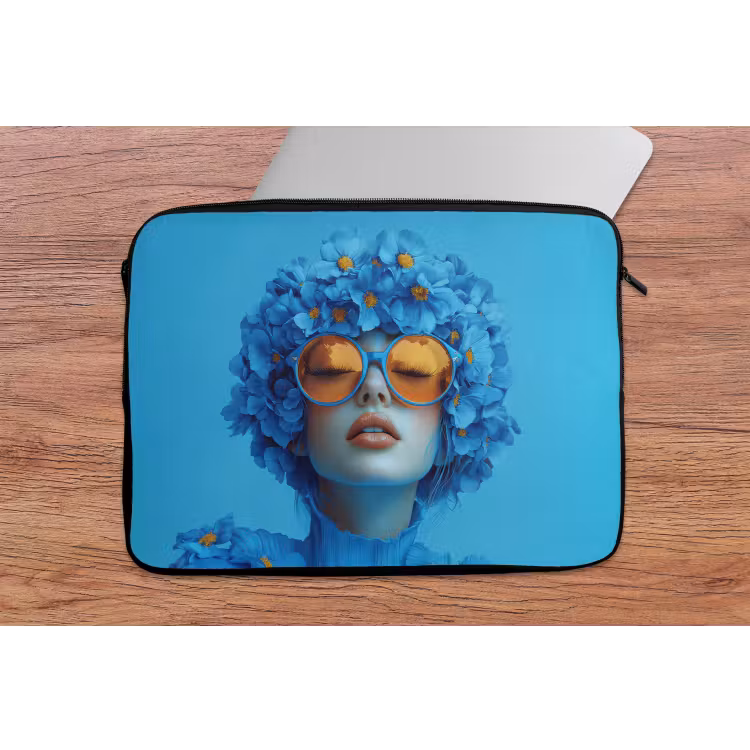 Vrouw - Bloem - Blauw - Modern - Bril - Portret laptophoes neopreen klein -tafel