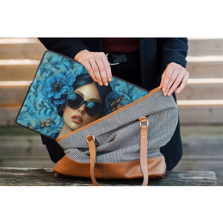Vrouw - Bloemen - Vlinders - Blauw - Abstract laptophoes neopreen klein -tas