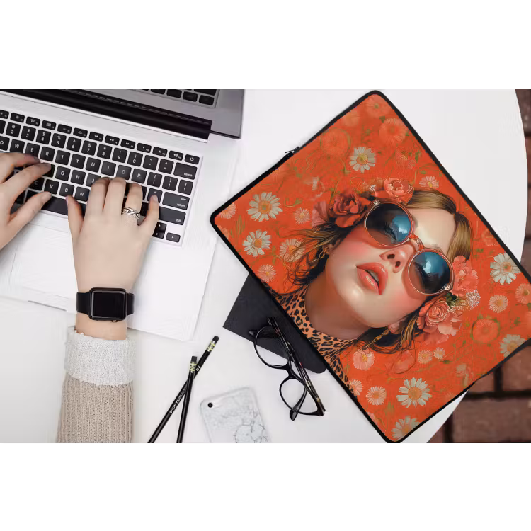 Vrouw - Kleurrijk - Dierenprint - Bloemen laptophoes neopreen klein -bureau