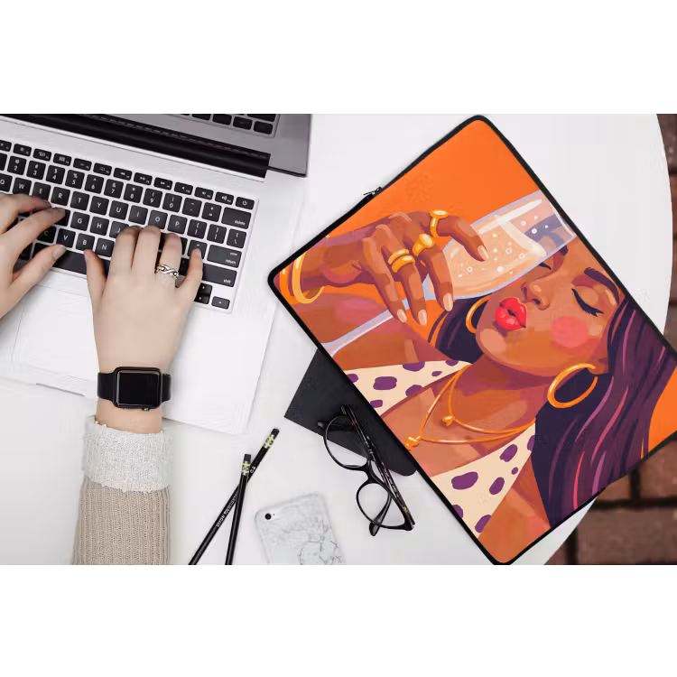 Vrouw - Champagne - Feest - Modern - Oranje laptophoes neopreen klein -bureau