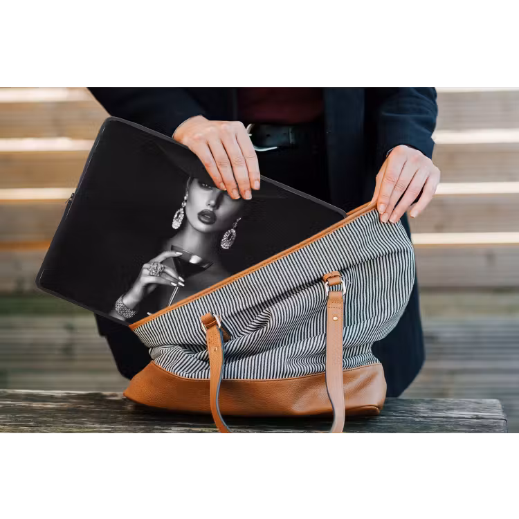 Vrouw - Cocktail - Chic laptophoes neopreen klein -tas