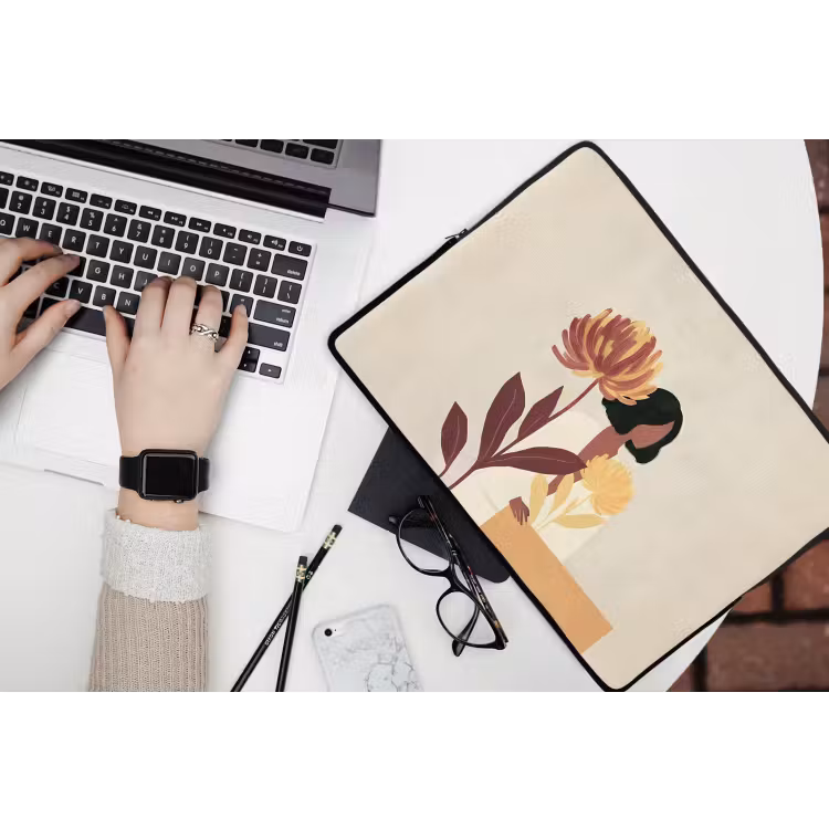 Vrouw - Minimalistisch - Bloem laptophoes neopreen klein -bureau