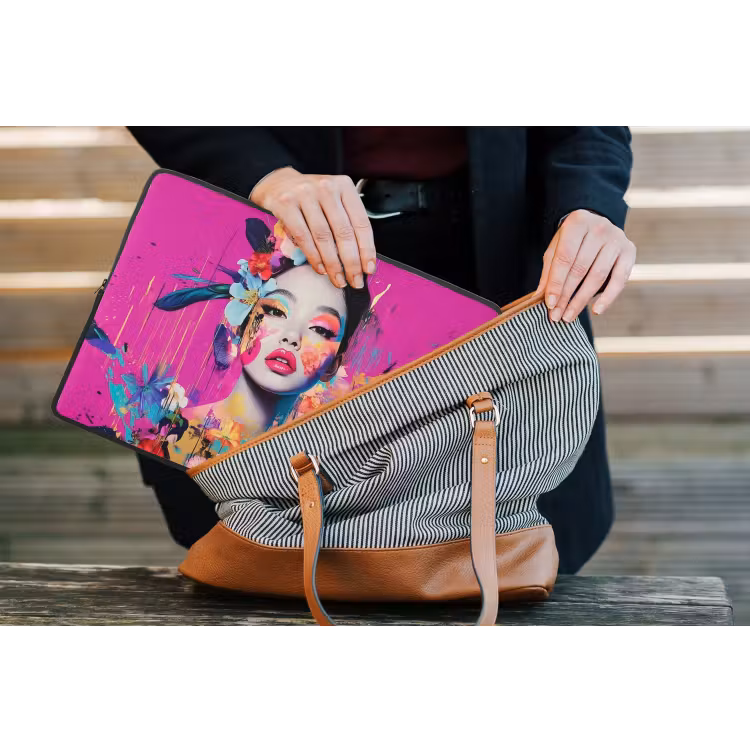 Vrouw - Portret - Abstract - Paars laptophoes neopreen klein -tas