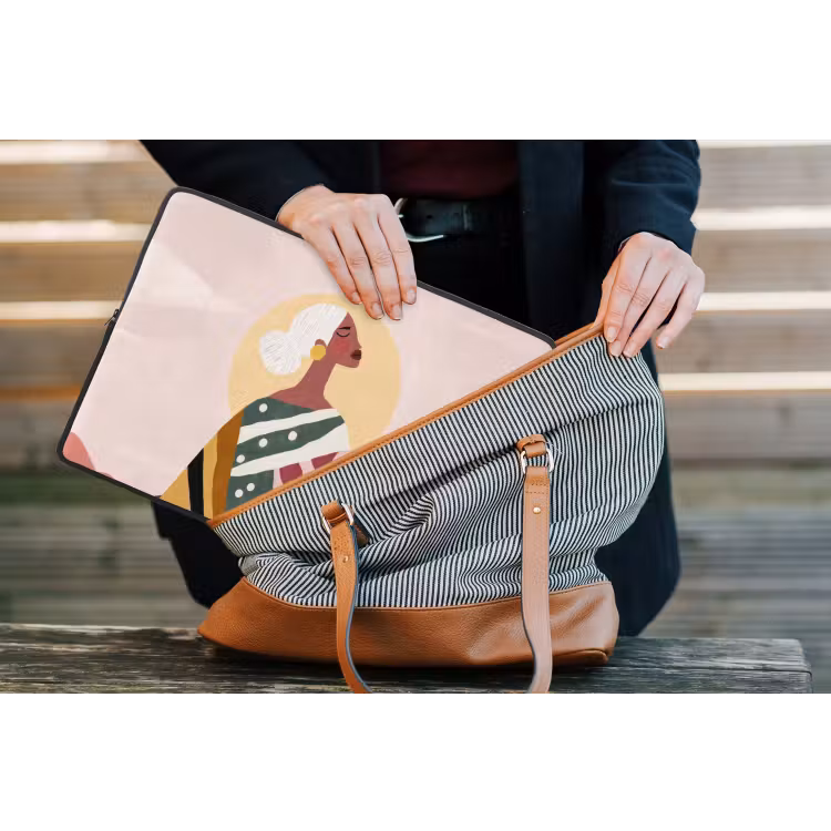 Vrouw - Zon - Kleurrijk laptophoes neopreen klein -tas