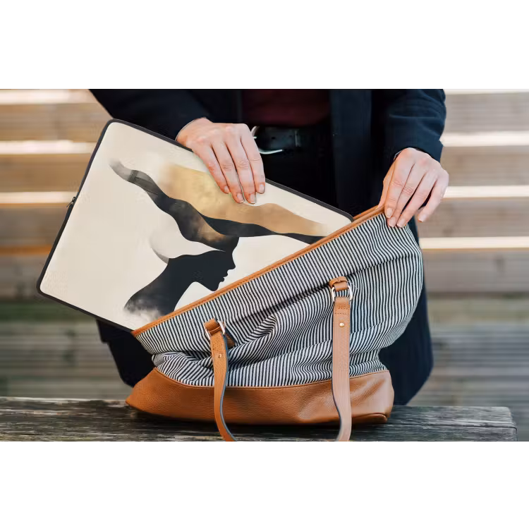 Vrouw - Golven - Zwart laptophoes neopreen klein -tas