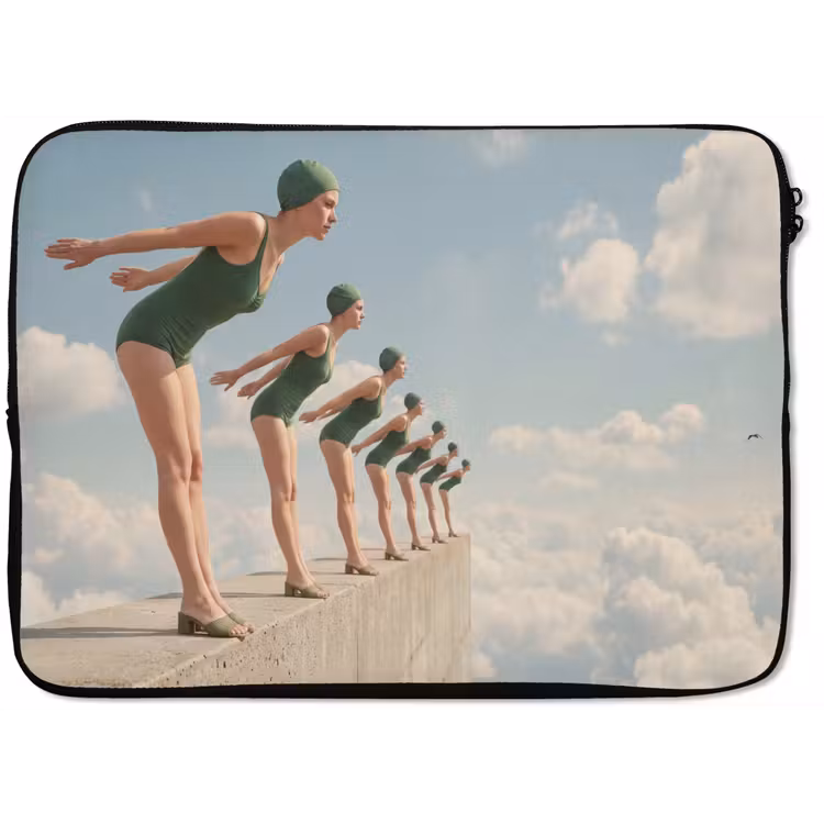 Laptop hülle - Frauen – Tauchhaltung – Wolken — 1