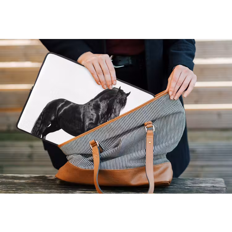 Fries - Hengst - Modern laptophoes neopreen klein -tas