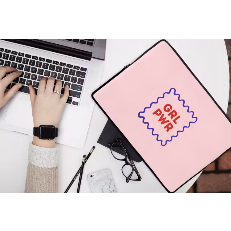 Grl pwr - Roze - Kader laptophoes neopreen klein -bureau