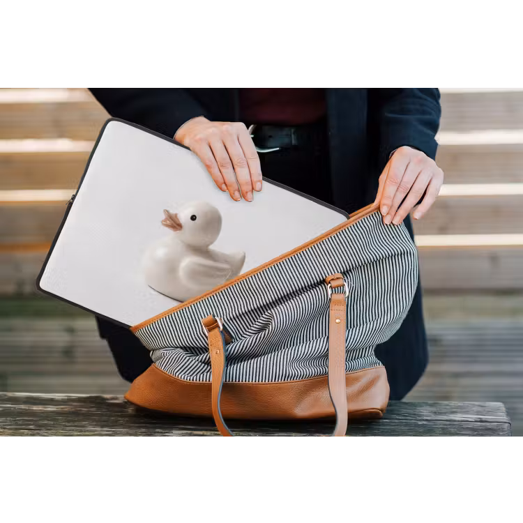 Badeend - Minimalistisch - Wit laptophoes neopreen klein -tas