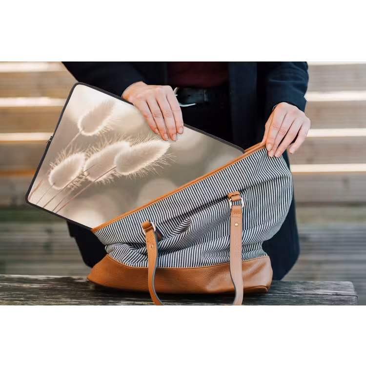 Hazestaartgras - Wit - Zonlicht laptophoes neopreen klein -tas