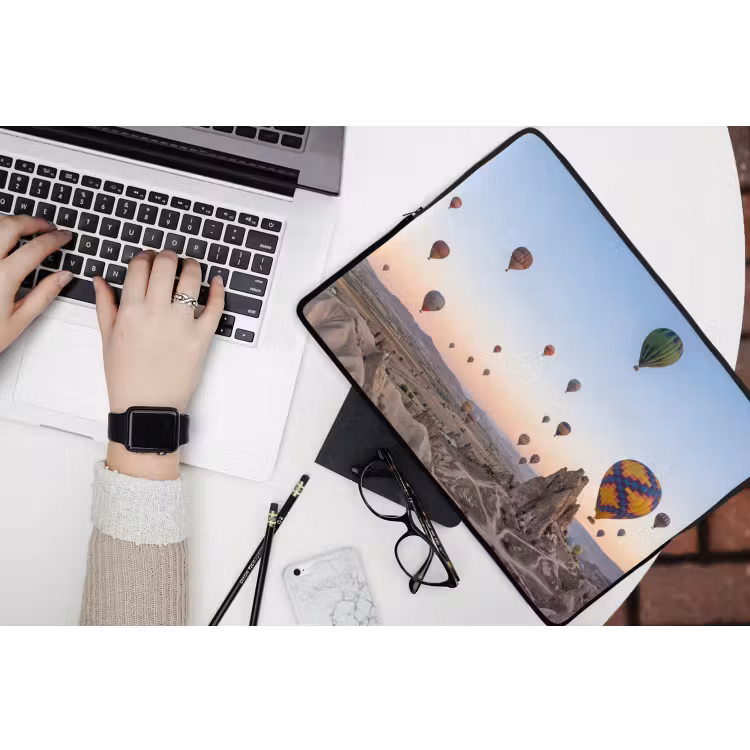 Luchtballonnen - Rotsen - Zonsopgang laptophoes neopreen klein -bureau
