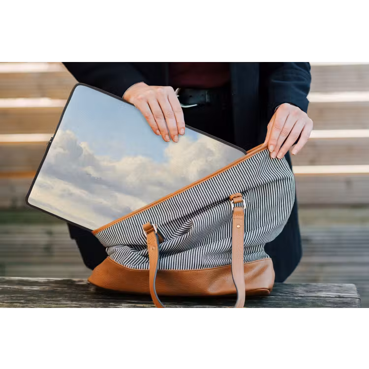 Lucht - Wolken - Natuur - Klassiek - Blauw laptophoes neopreen klein -tas