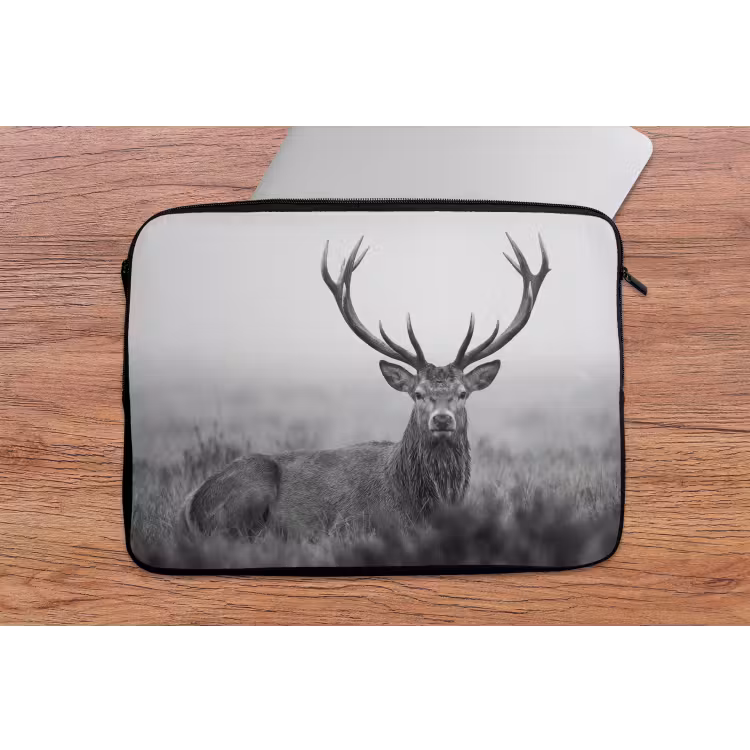 Hert - Mistig - Zwart - Wit laptophoes neopreen klein -tafel