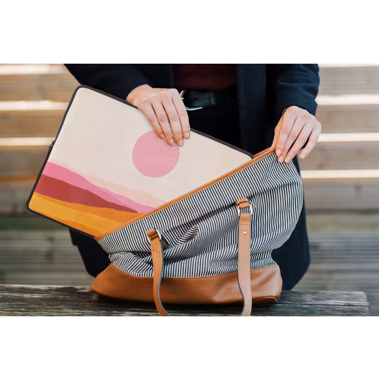 Heuvels - Oranje - Zon - Abstract laptophoes neopreen klein -tas