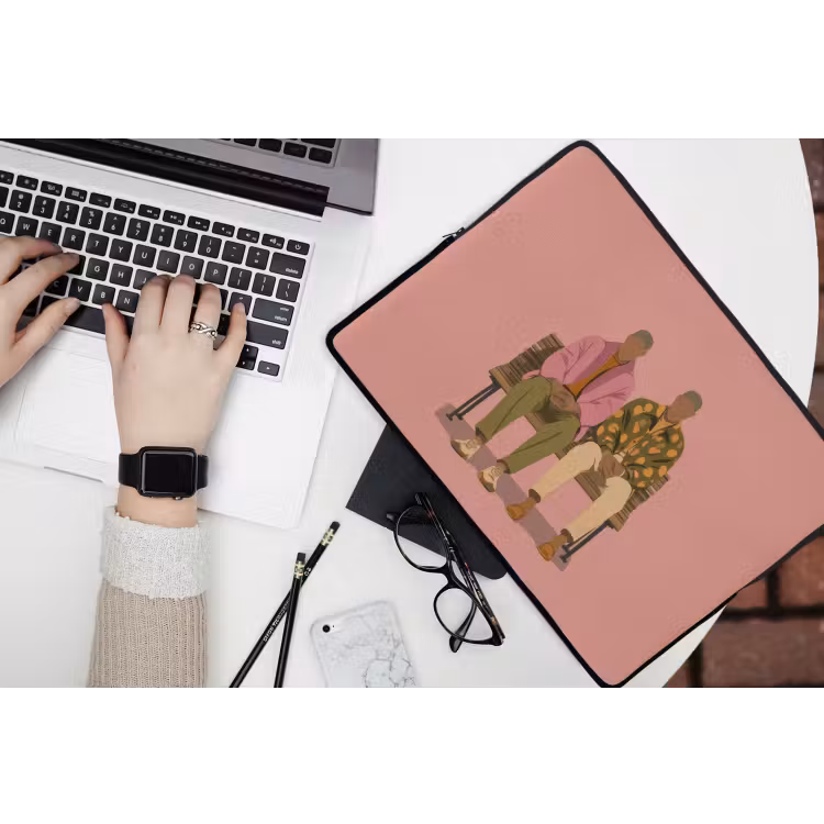 Illustratie - Bankje - Personen - Minimalistisch laptophoes neopreen klein -bureau