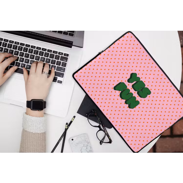 Yes fun - Groen - Roze - Stippen laptophoes neopreen klein -bureau