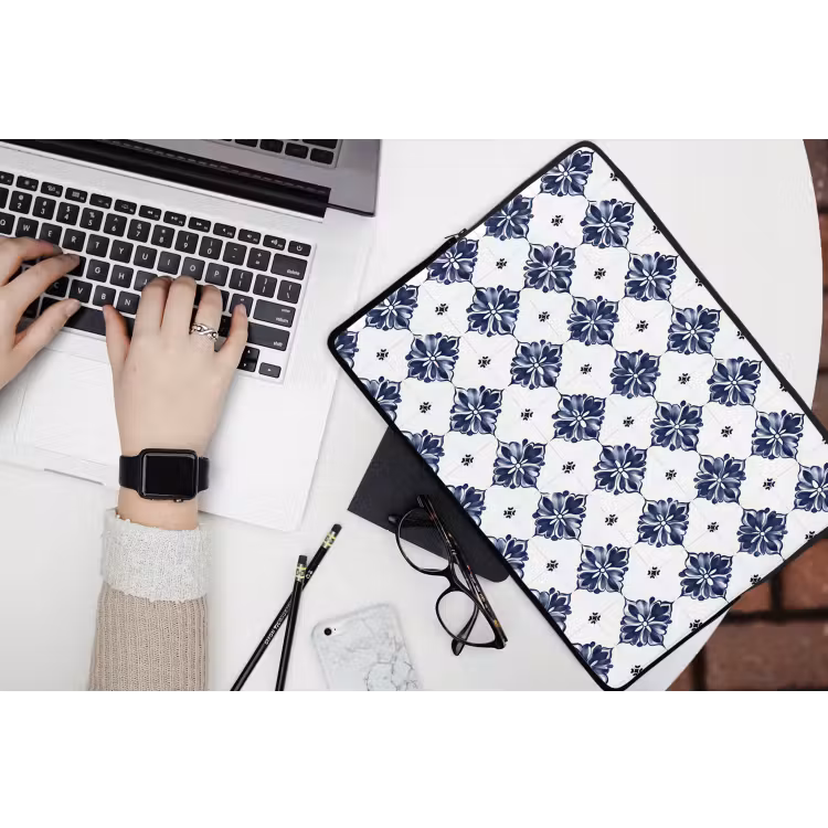 Tegelmotief - Blauw - Wit - Bloem laptophoes neopreen klein 279 -bureau