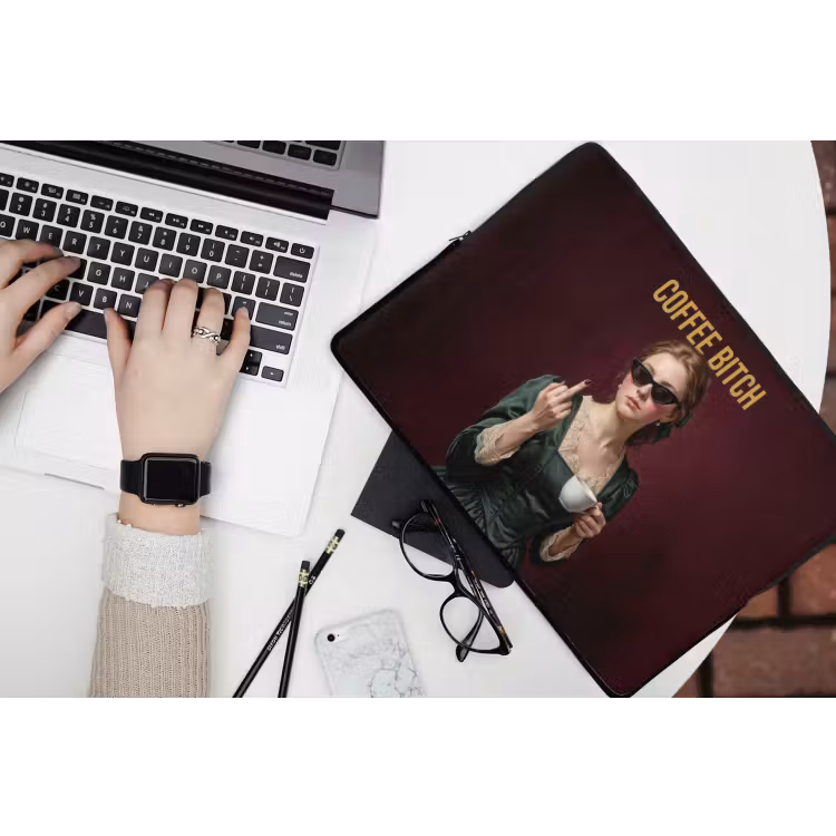 Koffie - Vrouw - Middelvinger laptophoes neopreen klein -bureau