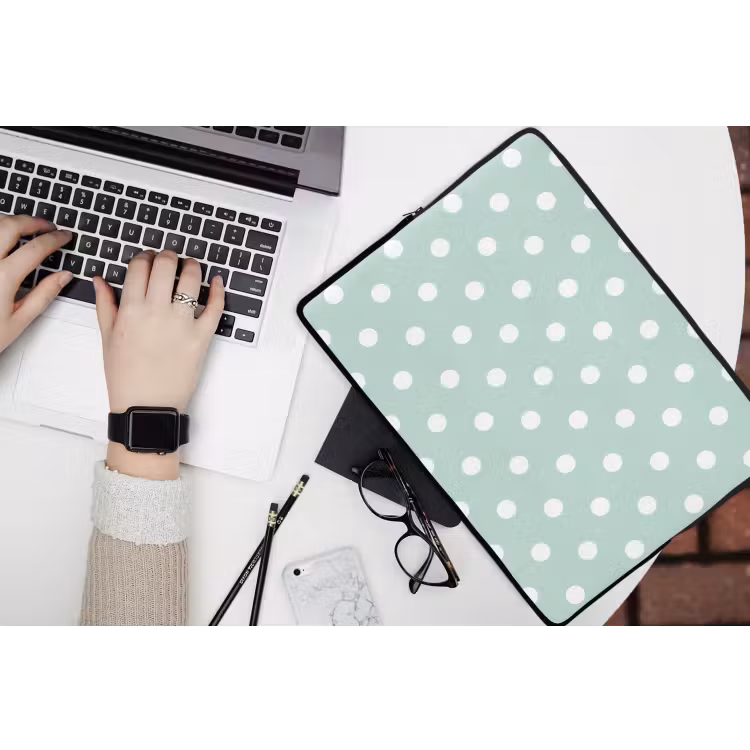 Klassiek - Polka - Groen laptophoes neopreen klein 279 -bureau
