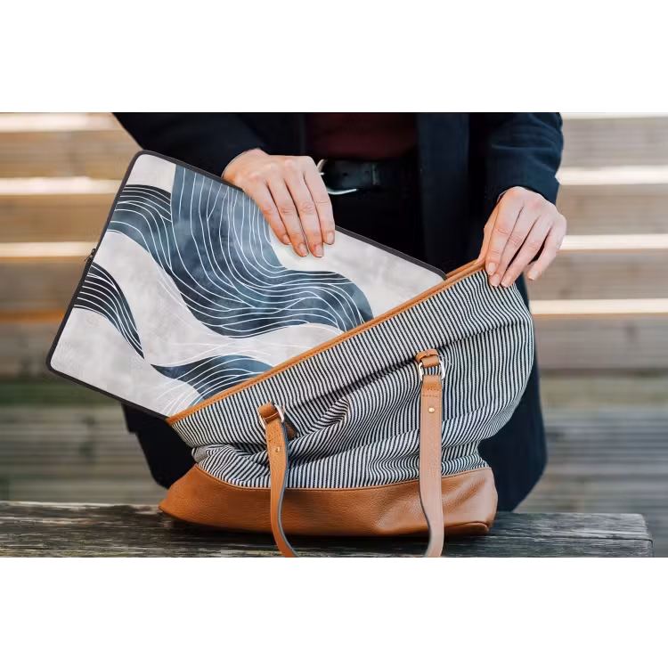 Lijnen - Golven - Abstract - Blauw laptophoes neopreen klein -tas